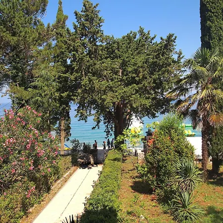 Azzurra Njivice
